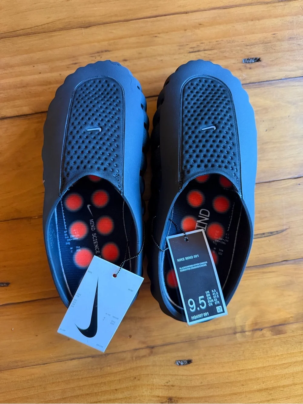 NWT Nike black slip-on Mind 001 slides